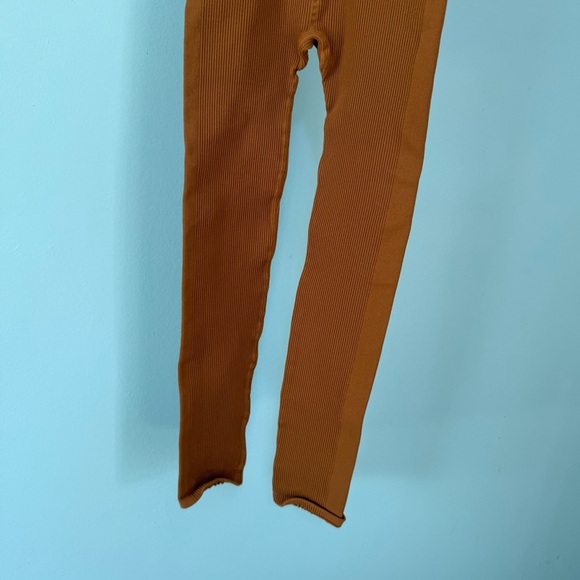 Free People Movement High Waisted Toasted Coconut Rust Orange Leggings Sz XS/S - Picture 3 of 9